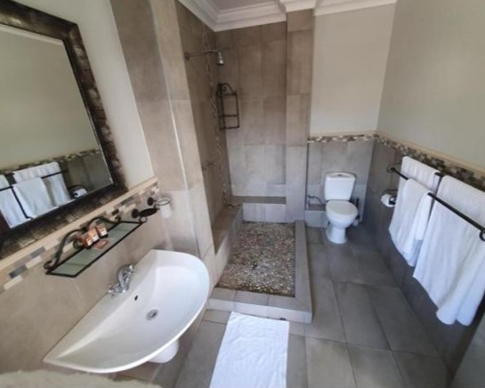 8 Bedroom Property for Sale in Myburgh Park Western Cape